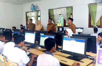 Kadis Pendidikan Gayo Lues meninjau tes TKA